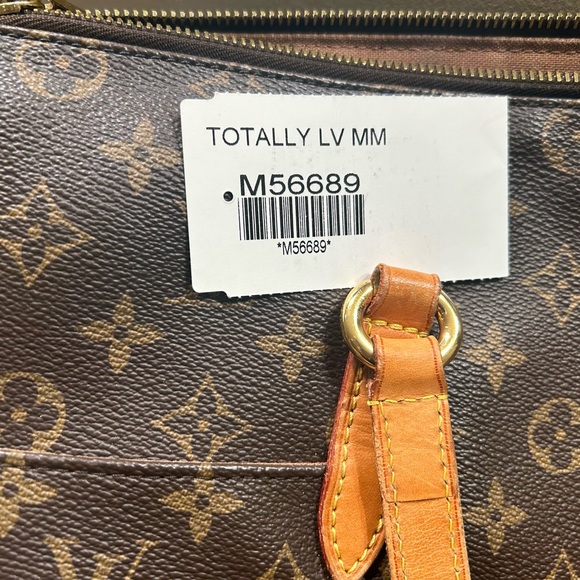Louis Vuitton Totally MM bag - Picture 8 of 12